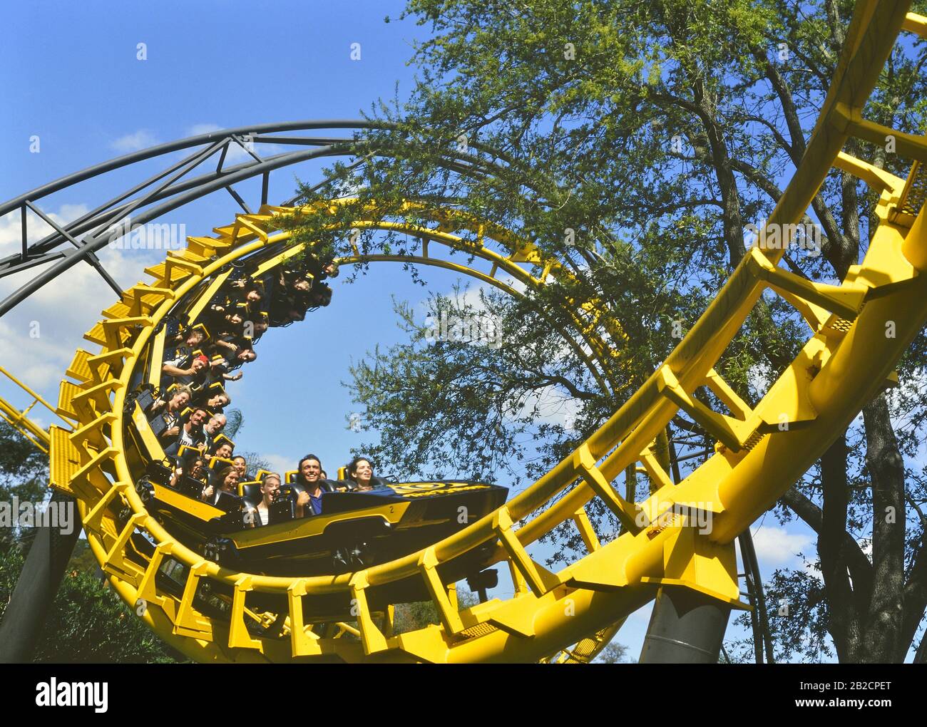 Le montagne russe in acciaio Python. Busch Gardens, Tampa Bay, Florida, Stati Uniti. Esso è chiuso il 31 ottobre 2006. Foto Stock