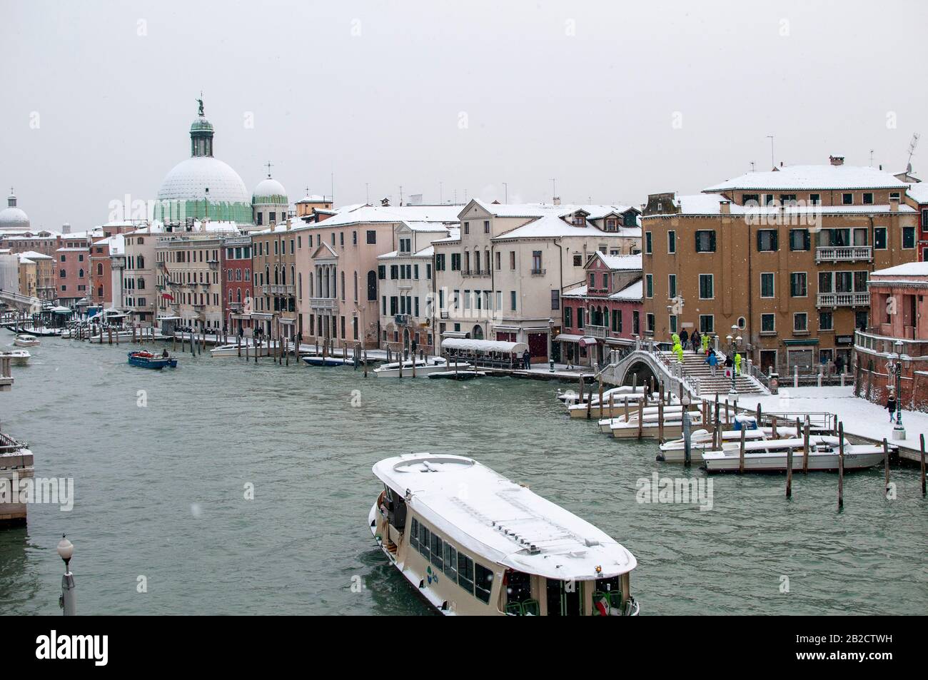 Vista panoramica durante l'inverno, Isola di Venezia, Veneto, Italia Foto Stock