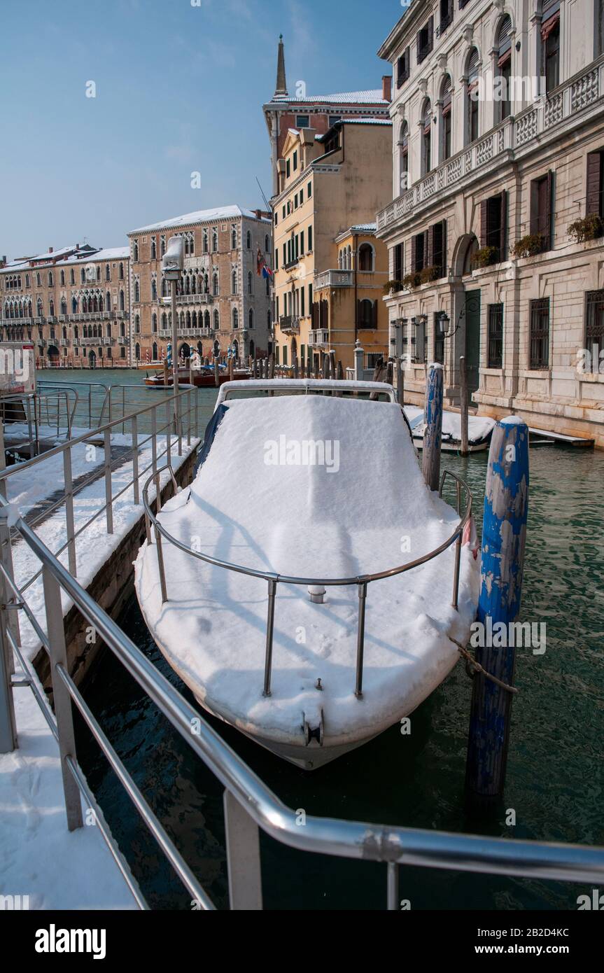 Vista panoramica durante l'inverno, Isola di Venezia, Veneto, Italia Foto Stock