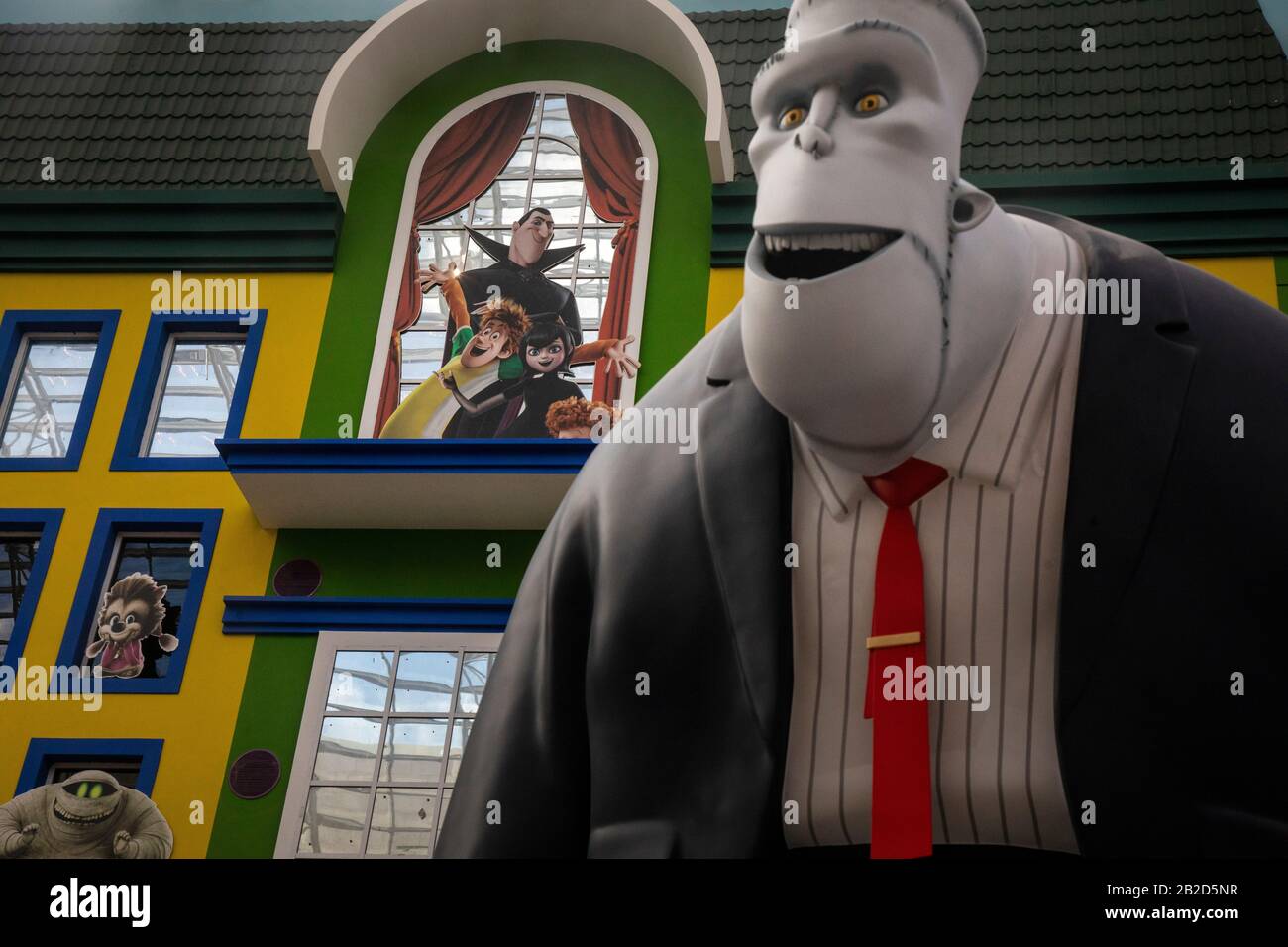 Mosca, Russia. 29th di febbraio, 2020 l'interno del parco divertimenti Dream Island, inaugurato di recente, nel distretto di Nagatinsky Zaton, nel distretto di Mosca. Dream Island è un parco divertimenti tutto l'anno coperto con una superficie di oltre 240 mq. Foto Stock