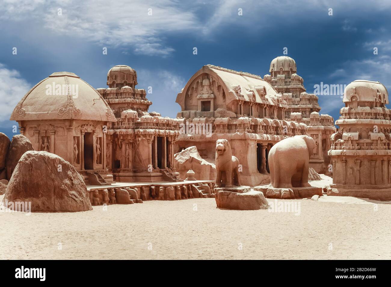 Panch monolitico Rathas tempio indù di Mahabalipuram. Grande Sud indiano, architettura impressionante architettura sito. Patrimonio mondiale in India del Sud, Foto Stock