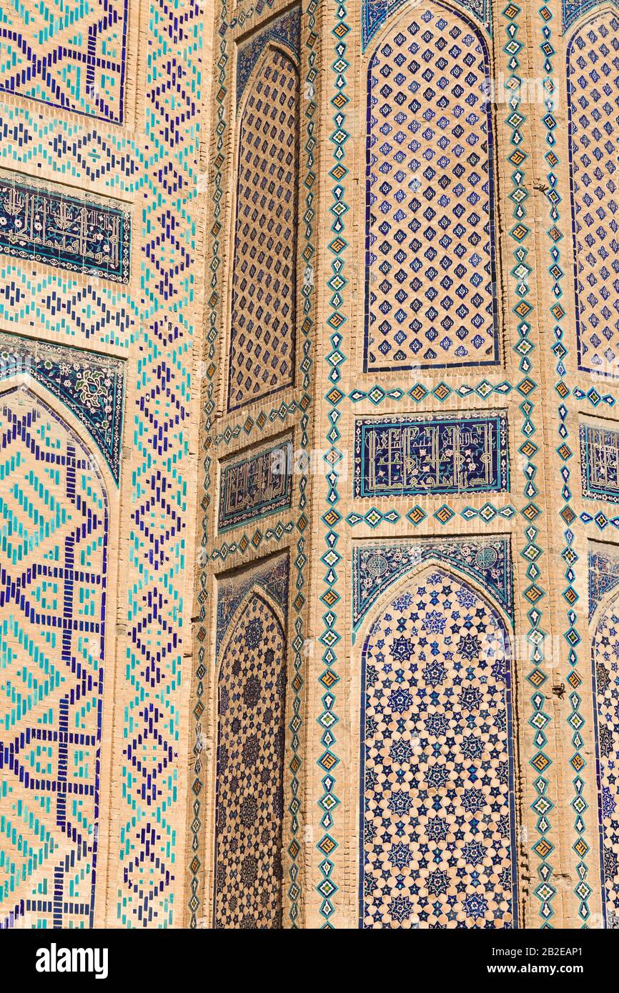 Interno dell'edificio principale, Moschea Bibi Khanym, Moschea Bibi Khanum, Samarcanda, Uzbekistan, Asia centrale, Asia Foto Stock