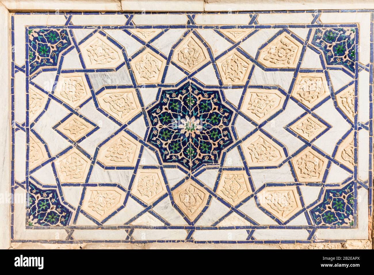 Interno dell'edificio principale, Moschea Bibi Khanym, Moschea Bibi Khanum, Samarcanda, Uzbekistan, Asia centrale, Asia Foto Stock