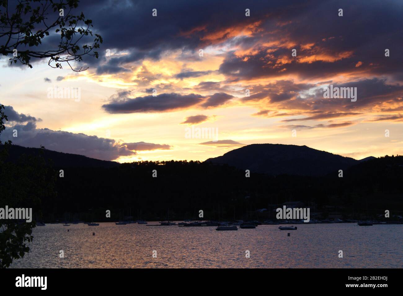 Splendido tramonto sul lago carter, Colorado Foto Stock