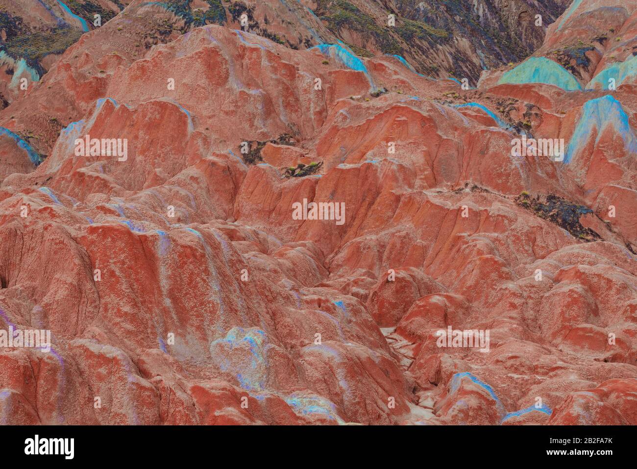 Vista delle Montagne dell'Arcobaleno nel Parco geologico del Landform Zhangye Danxia Foto Stock