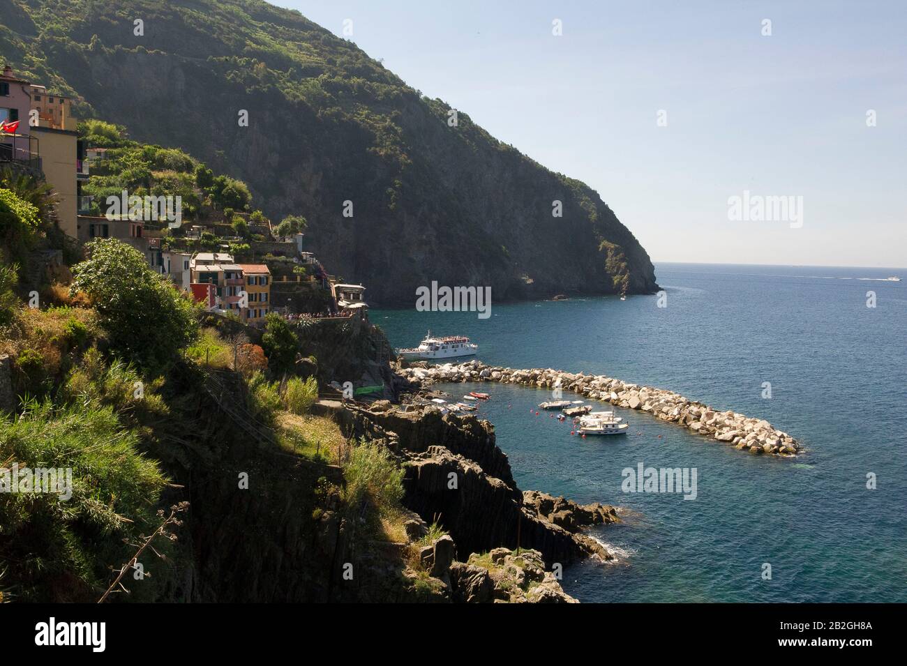 Riomaggiore si affaccia sul mare in provincia di la Spezia, si trova nel parco naturale delle cinque Terre in Liguria, nel nord-ovest dell'Italia. E 'sulla lista del patrimonio mondiale dell'UNESCO Foto Stock