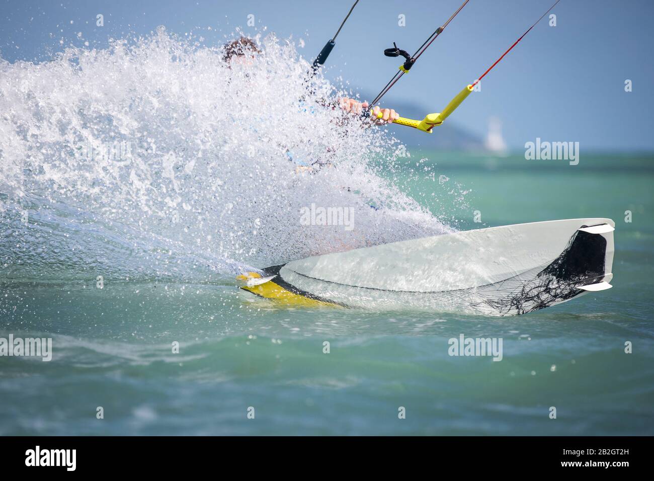 Kitesurf, foto d'azione Kiteboarding in una posizione esotica. Foto Stock