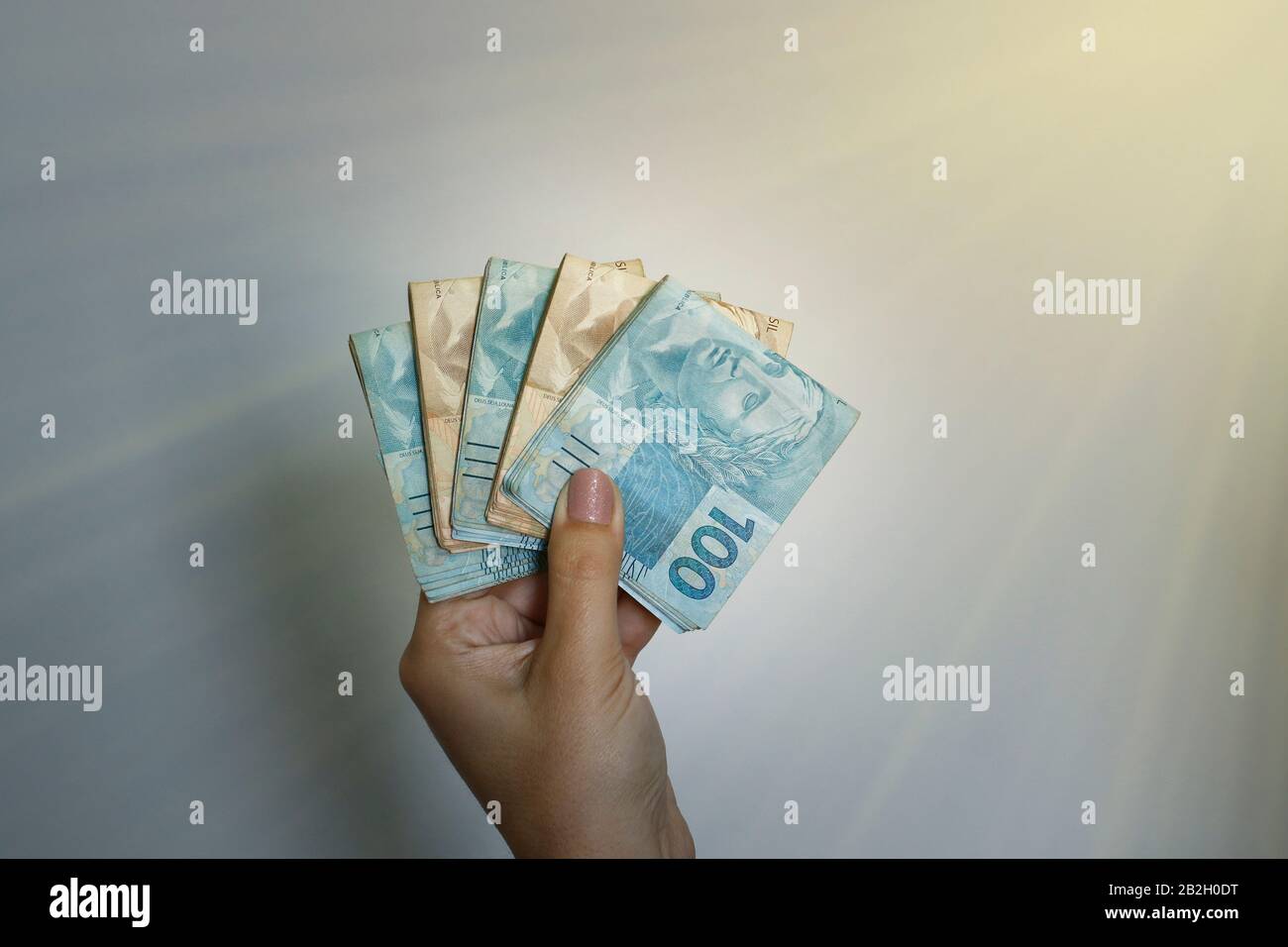 Mani real brasiliano note, soldi dal Brasile, note di Real, Brasile BRL banconota, valuta brasiliana, di economia e affari. Foto Stock