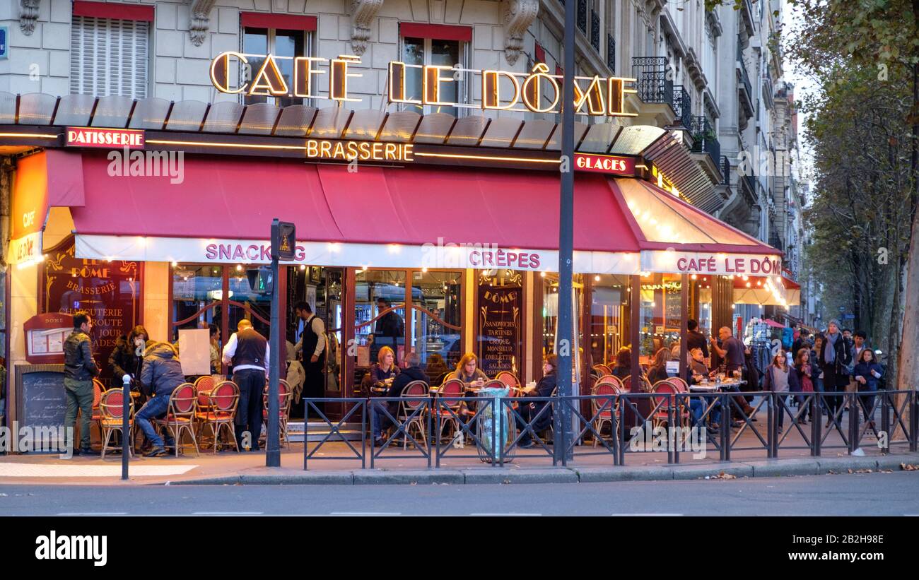 Cafe le Dome, Parigi, Francia Foto Stock