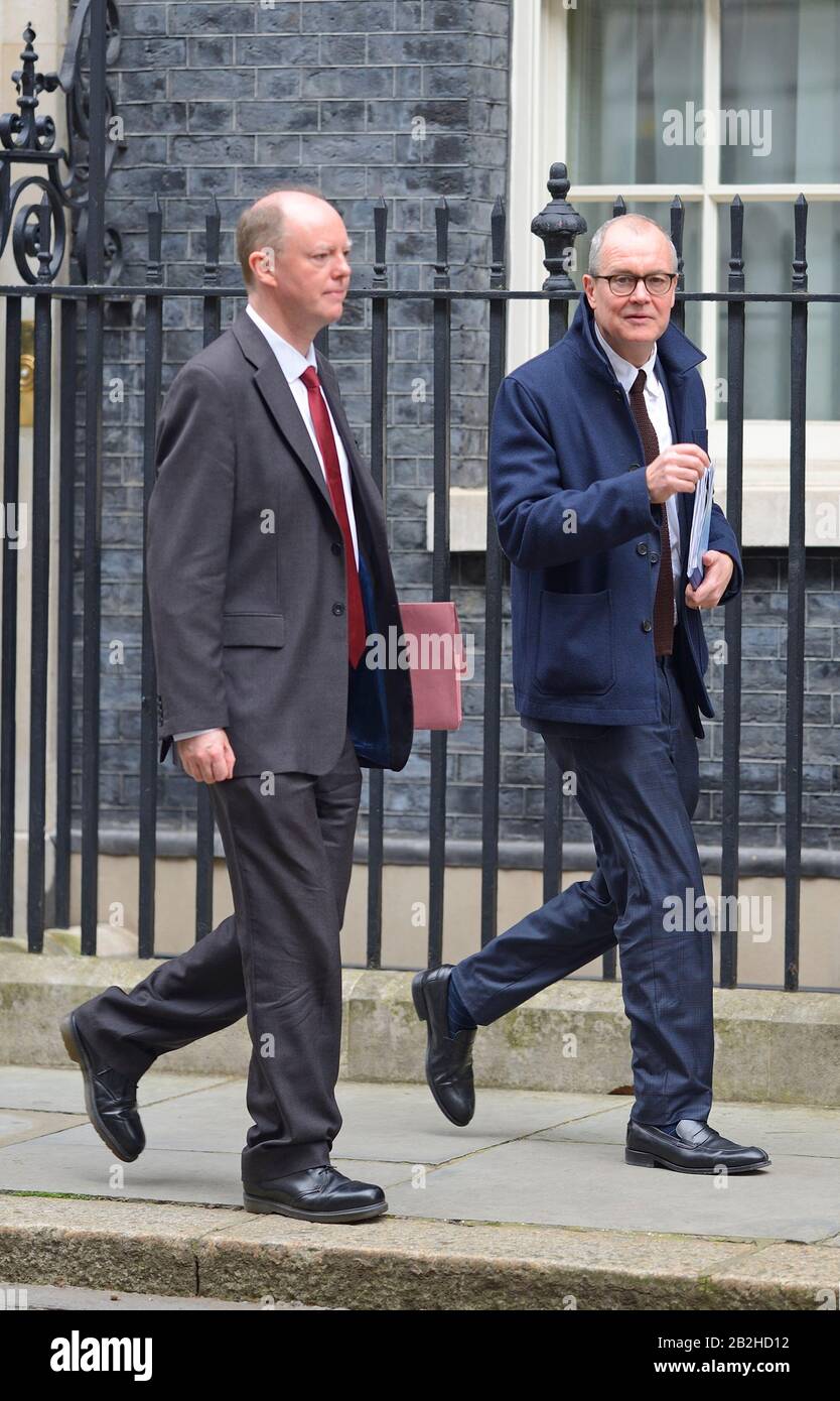 Londra, Regno Unito. 3rd Mar, 2020. Chris Whitty (L - Chief Medical Adviser to the UK Government) e Sir Patrick Vallance (R - Government Chief Scientific Adviser) partono dopo una conferenza stampa in 10 Downing Street per rispondere alle domande sui piani del governo per affrontare il Coronavirus (CORVID-19) Credit: PjrNews/Alamy Live News Foto Stock