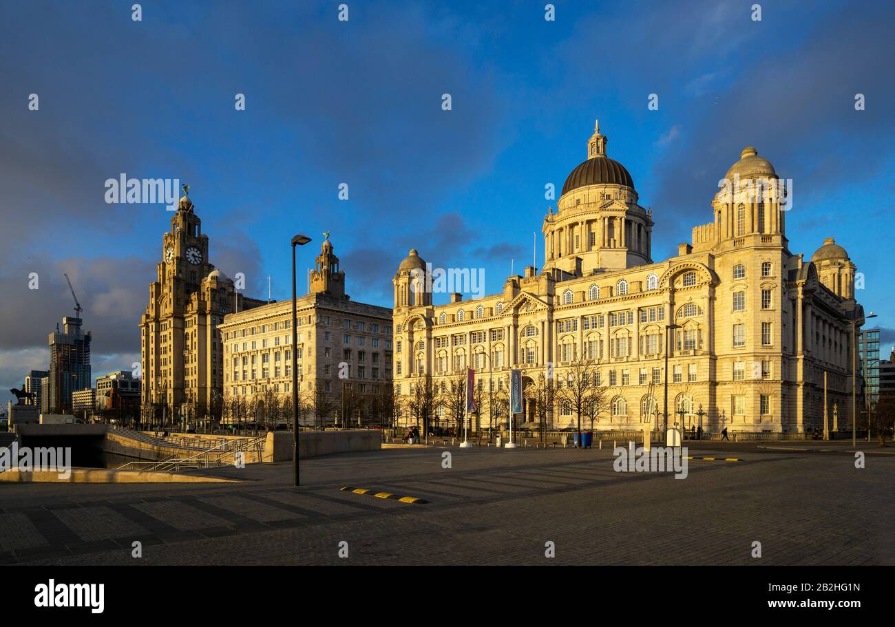 Le Tre grazie a Pierhead a Liverpool Foto Stock