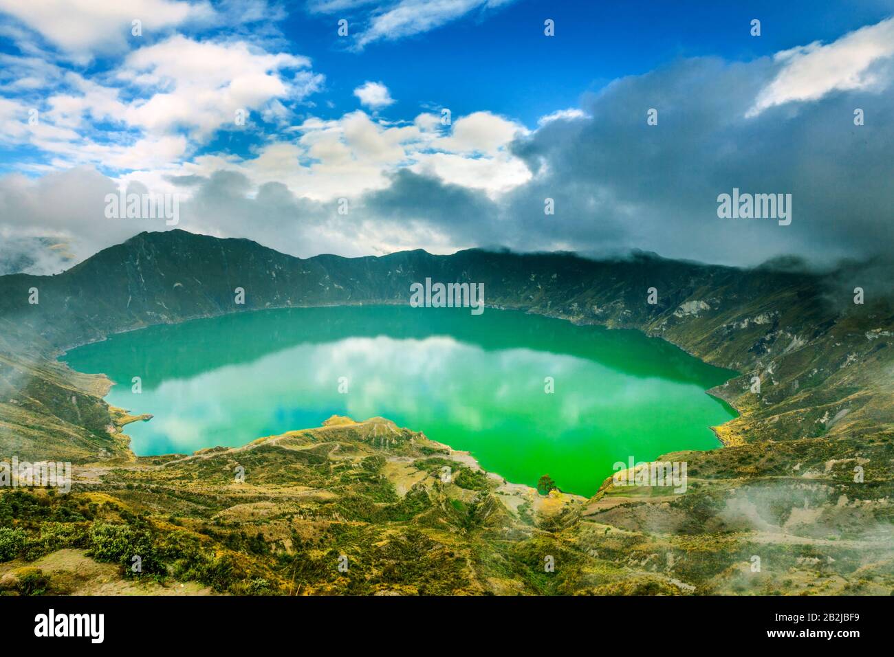 Quilotoa Reservoir In Ecuador Highlands Di Ande Formato Su Un Antico Vulcan Hole Foto Stock
