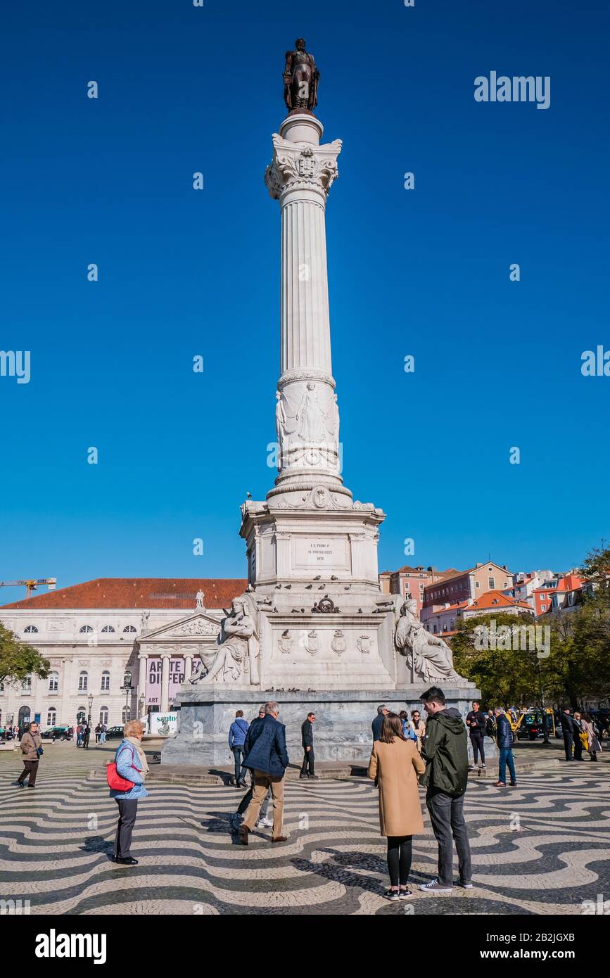 La Piazza Rossio è il nome popolare della Piazza del Re Pedro IV nella città di Lisbona, in Portogallo. Si trova nel centro di Pombaline di Lisbo Foto Stock