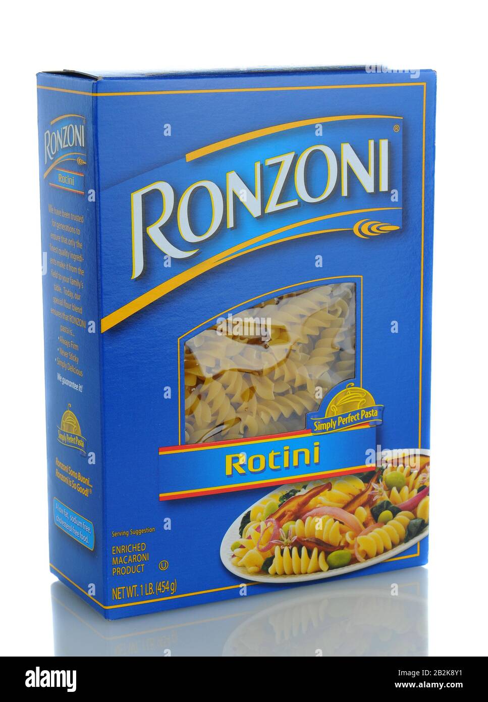 Irvine, CA - 21 gennaio 2013: Una scatola da una libbra di Ronzoni Rotini Pasta. Rotini è una pasta a forma di cavatappi o a spirale e Una delle più versatili al Foto Stock