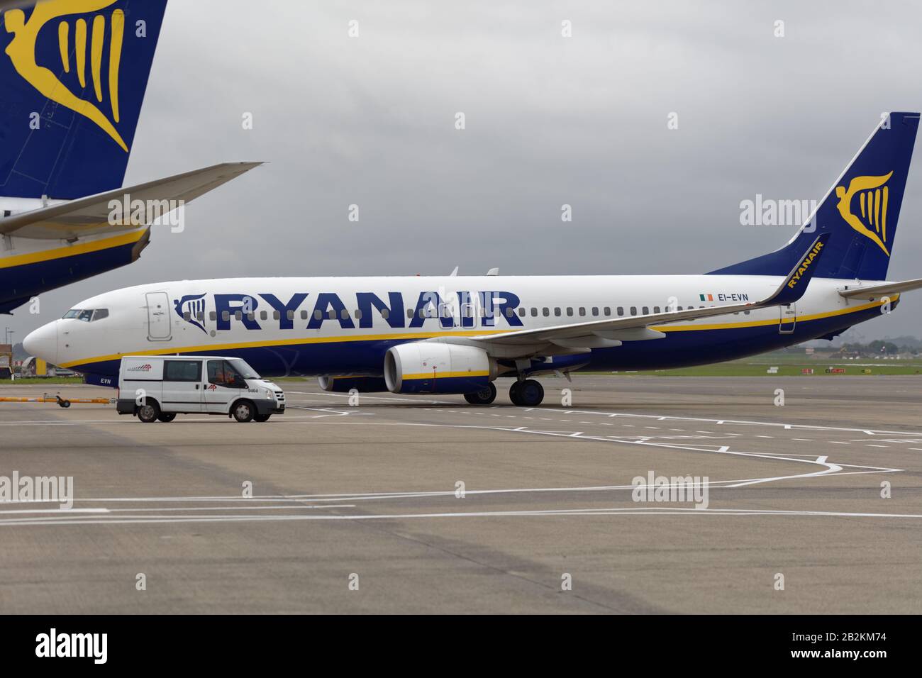 Aeromobili di Ryanair nell'aeroporto internazionale di Bruxelles, Belgio Foto Stock