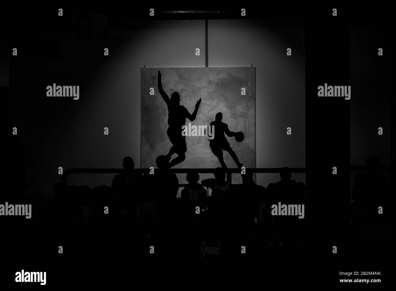 Bonn, Germania, TelekomDome, 01.03.2020: Immagini di silhouette durante la partita di credito facile BBL Telekom Cesti Bonn contro Oliver WŸrzburg nella stagione 20 Foto Stock