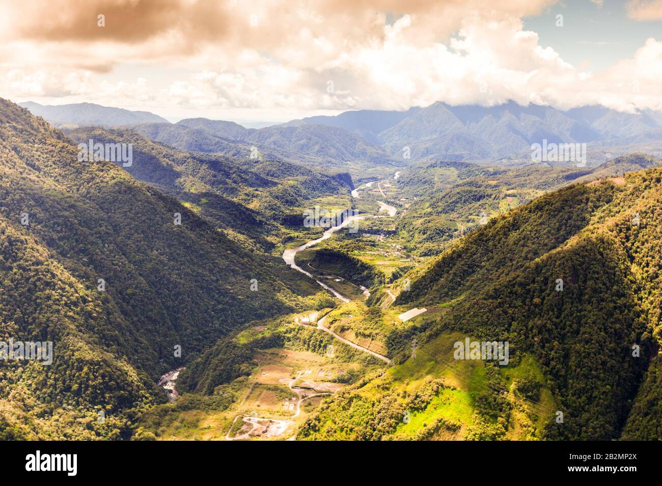 Pastaza Valley Nelle Ande Mountains Ecuador Aerial Shot Da Full Size Helicopter Foto Stock