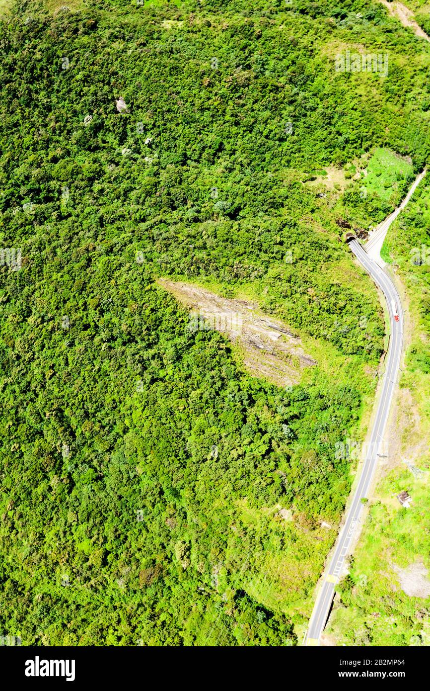 Pan American Road Nella Ande Tungurahua Stato Ecuador High Altitude Aerial Shot Foto Stock