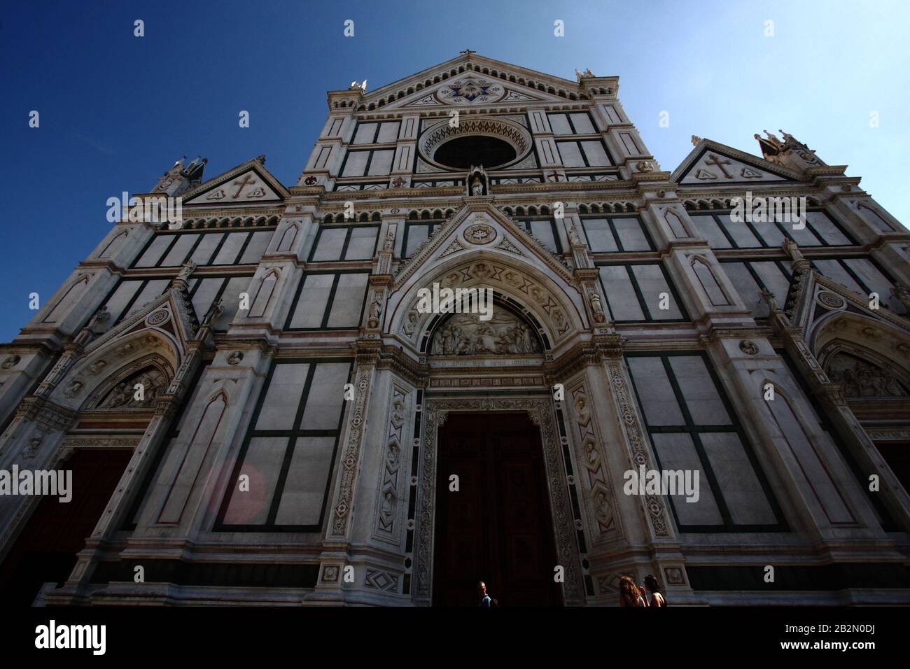 Firenze, Italia - 11 settembre 2011: La Cattedrale di Santa Maria del Fiore con i turisti Foto Stock