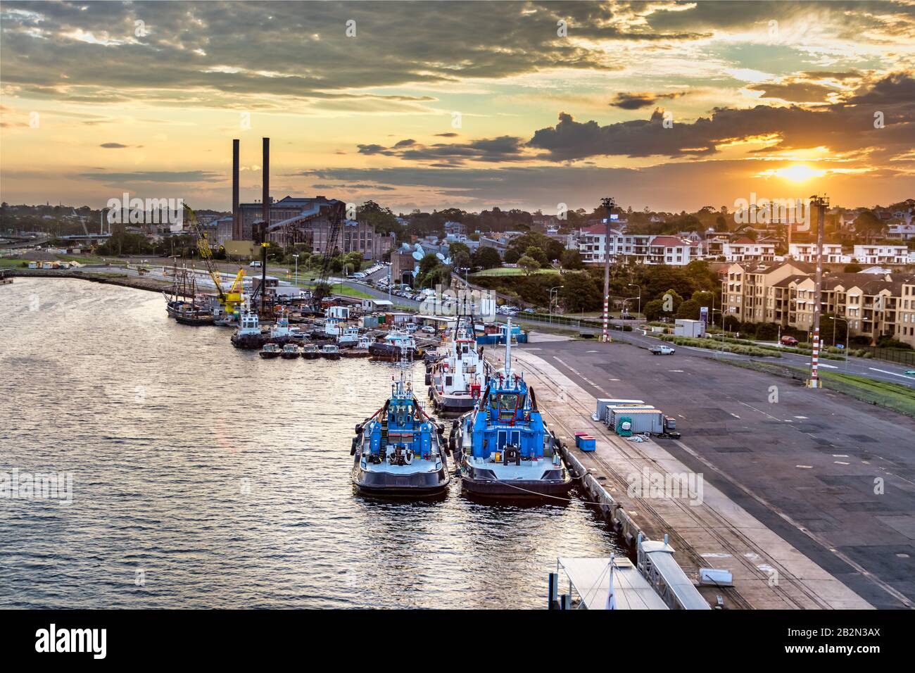 Il Molo presso il Terminal delle Crociere di White Bay al tramonto a Sydney, Australia Foto Stock