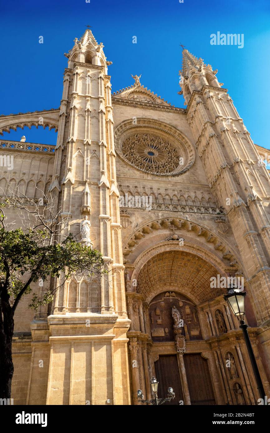 Famosa cattedrale la Seu a Palma di Maiorca, Spagna Foto Stock