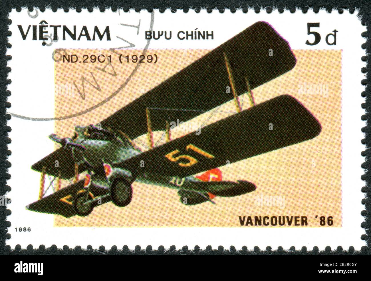 Vietnam - CIRCA 1986: Un francobollo stampato in Vietnam, raffigura l'aeroplano Nieuport-Delage Nid 29, circa 1986 Foto Stock