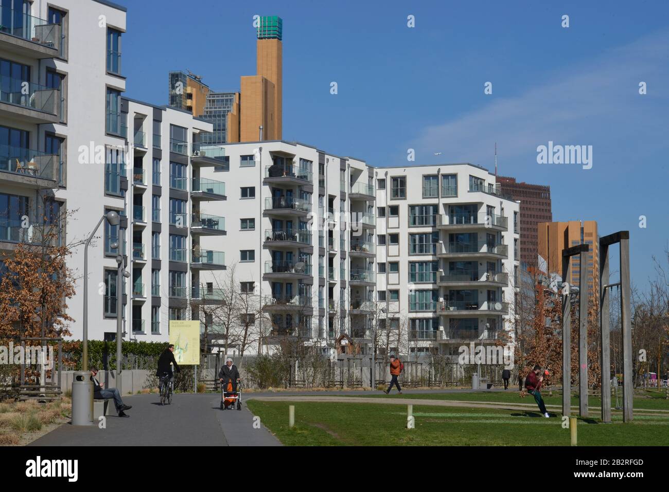 Neubauten, Parco am Gleisdreieck, il Tiergarten, nel quartiere Mitte di Berlino, Deutschland Foto Stock