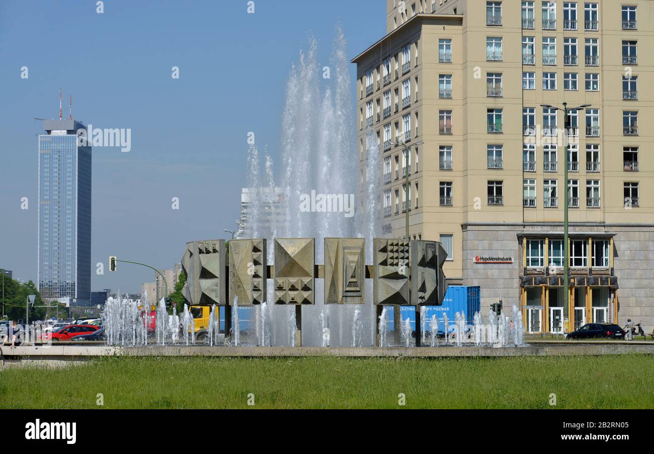 Brunnen, Strausberger Platz, Friedrichshain di Berlino, Deutschland Foto Stock