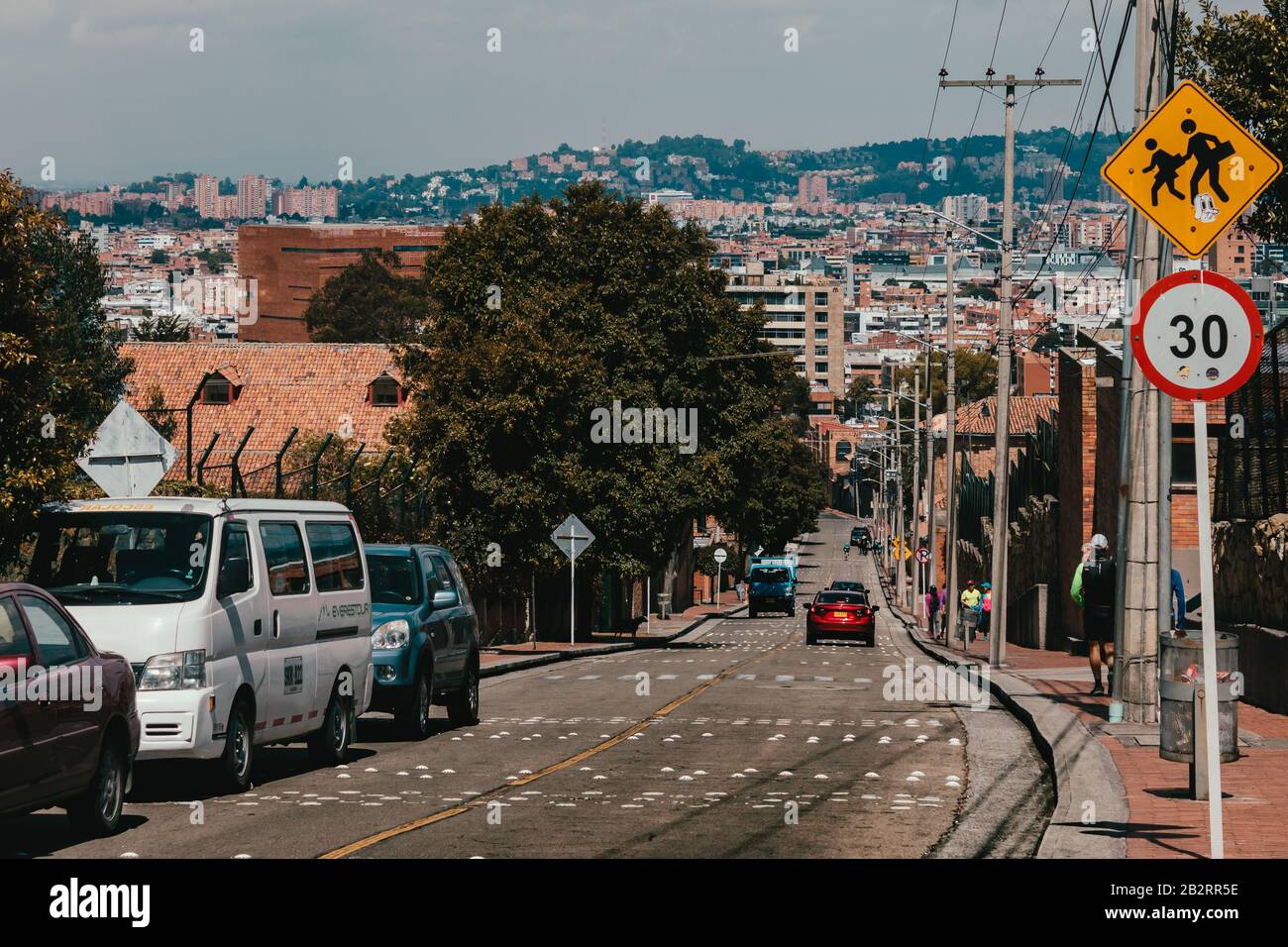Strade del quartiere Usaquén questo è situato nel nord della città, un luogo di interesse culturale e turistico di Bogotá Colombia 1 febbraio 2020 Foto Stock
