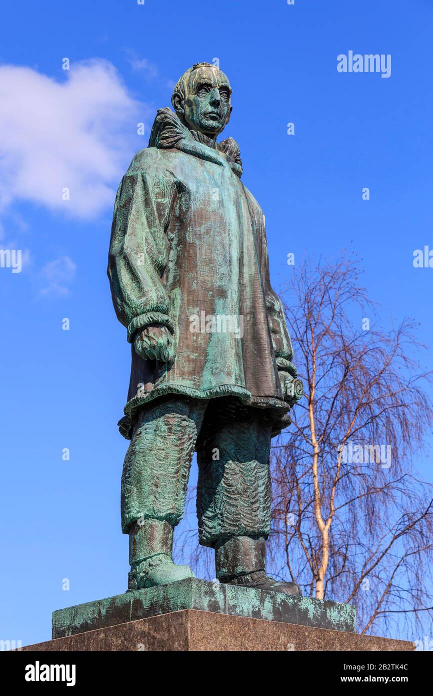 Statua di Roald Amundsen, esploratore polare, Tromso, Troms, Norvegia Foto Stock