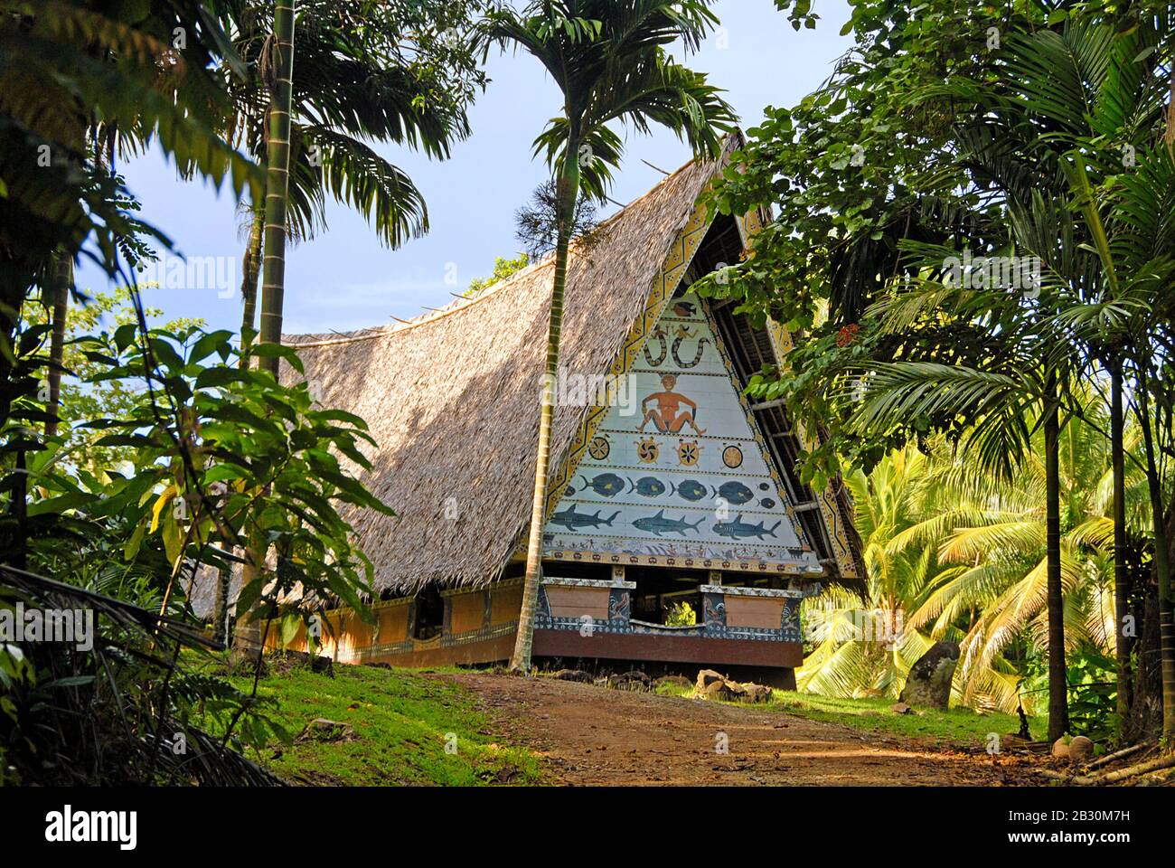 Una casa tradizionale maschile a Palau, Micronesia Foto Stock