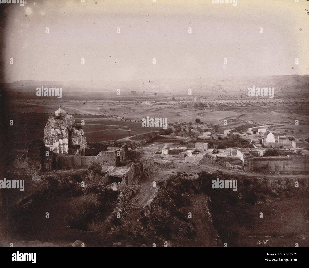 Vista generale del villaggio Katas con antichi templi in primo piano 1875. Foto Stock