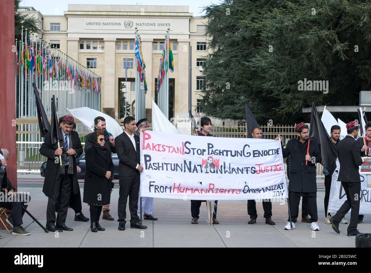 Ginevra / Svizzera 3 marzo 2020 : dimostrazione davanti all'edificio delle Nazioni Unite 'Top Human Rights Abuse of Pashtuns by Pakistan Army'. Credit: Hector Christiaen/Alamy Live News Foto Stock