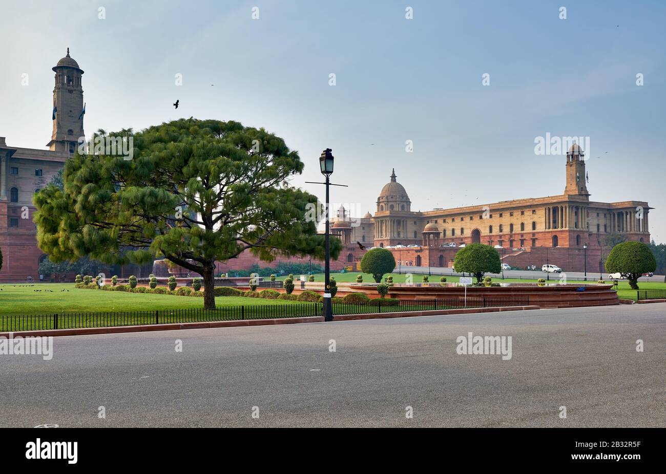 Edificio governativo, casa del Parlamento, collina di Raisina, Delhi, India Foto Stock