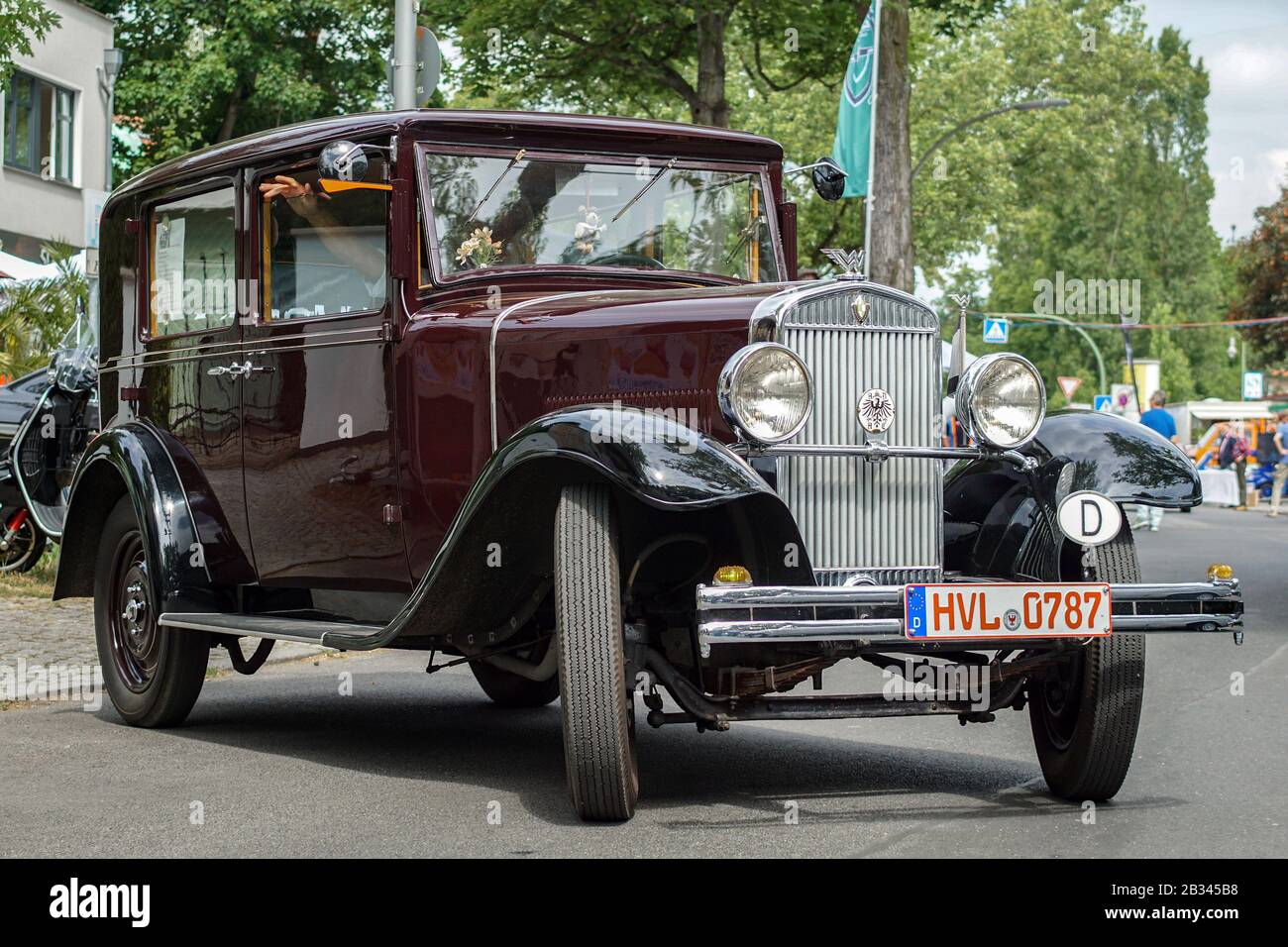 Welfenallee, Berlino, Germania - 16 giugno 2018: Una vettura Wanderer rossa e nera al meeting annuale della Oldtimer a Frohnau Foto Stock