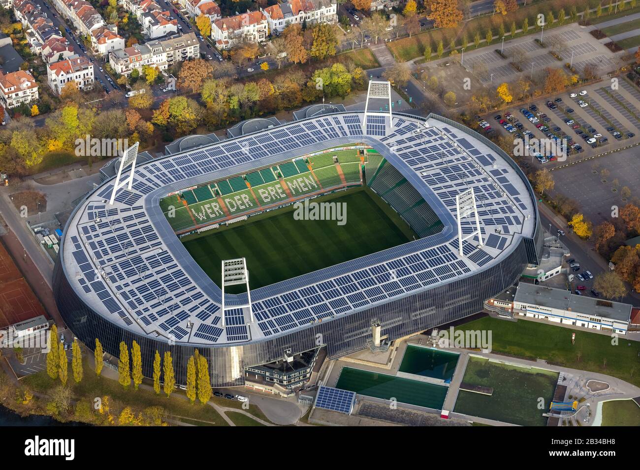 Stadio Weser di Brema, lo stadio del club Bundesliga Werder Bremen,  14.11.2012, vista aerea, Germania, Brema Foto stock - Alamy