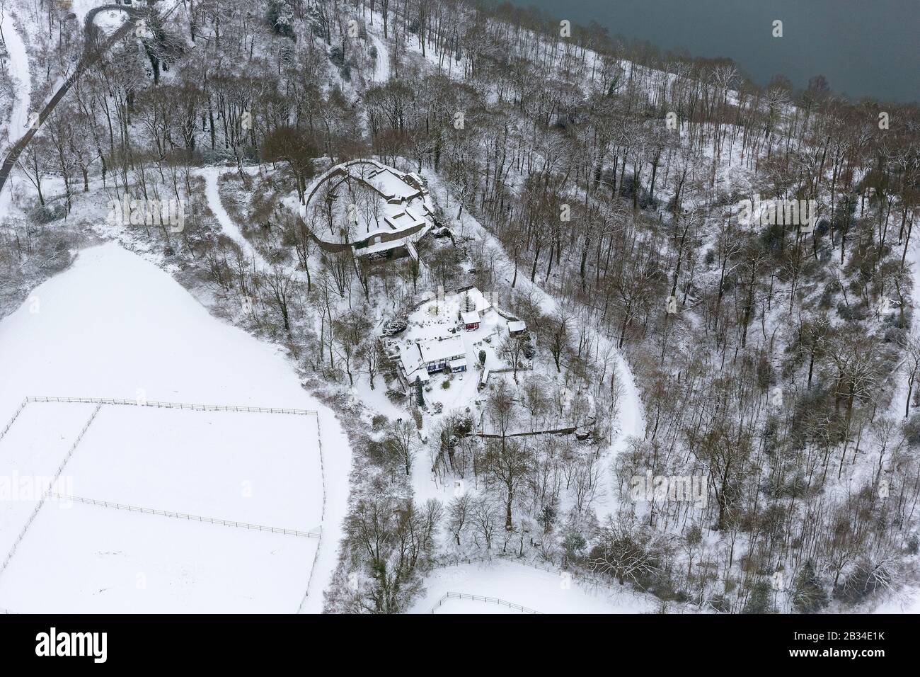 , rovine del castello New Isenburg a Brendeney, 18.01.2013, vista aerea, Germania, Renania Settentrionale-Vestfalia, Ruhr Area, Essen Foto Stock