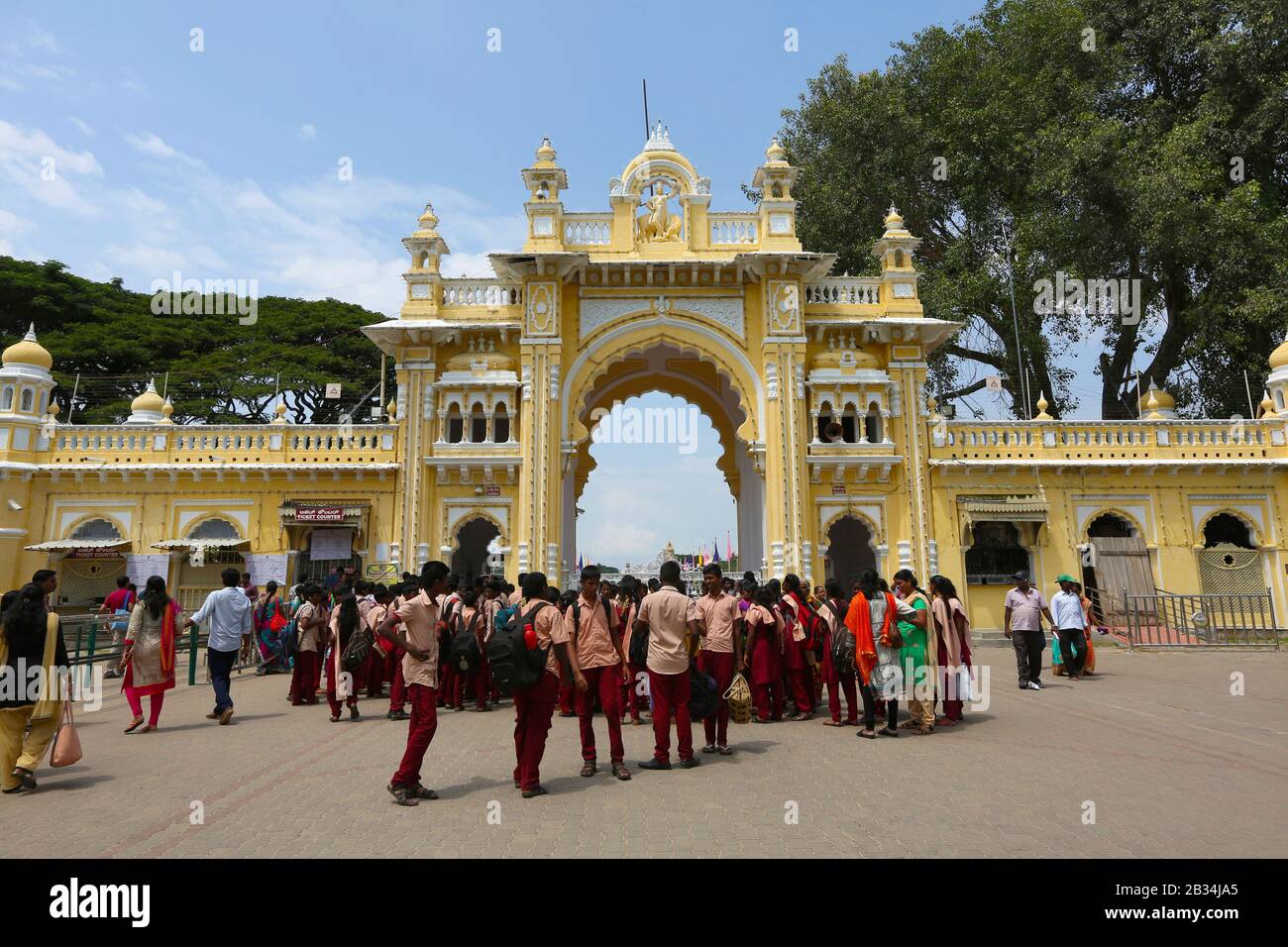 24 Novembre 2017, Palazzo Di Mysore, Palazzo Ambavilas, Mysore, Karnataka India. Porta d'ingresso principale al Palazzo Foto Stock