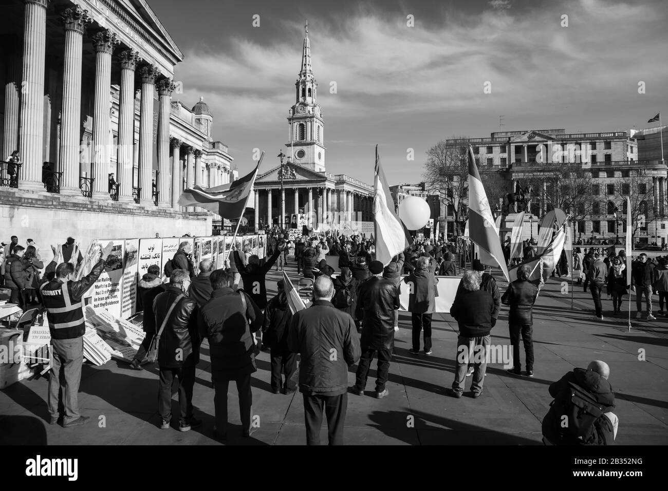 Manifestanti iraniani su Trafalgar Square a Londra Foto Stock