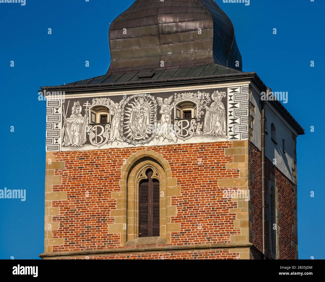 Sgraffito sul campanile della chiesa del Corpus Domini, XIV secolo, a Biecz, Malopolska, Polonia Foto Stock