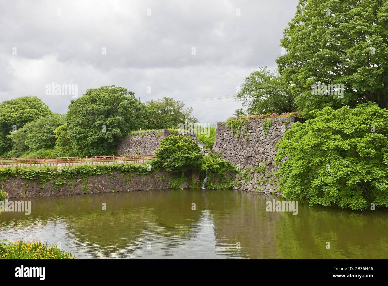 Sito dell'ex porta Minamiotemon del Secondo Bailey del Castello di Yamagata (fondata nel 1356). Sito storico nazionale del Giappone Foto Stock