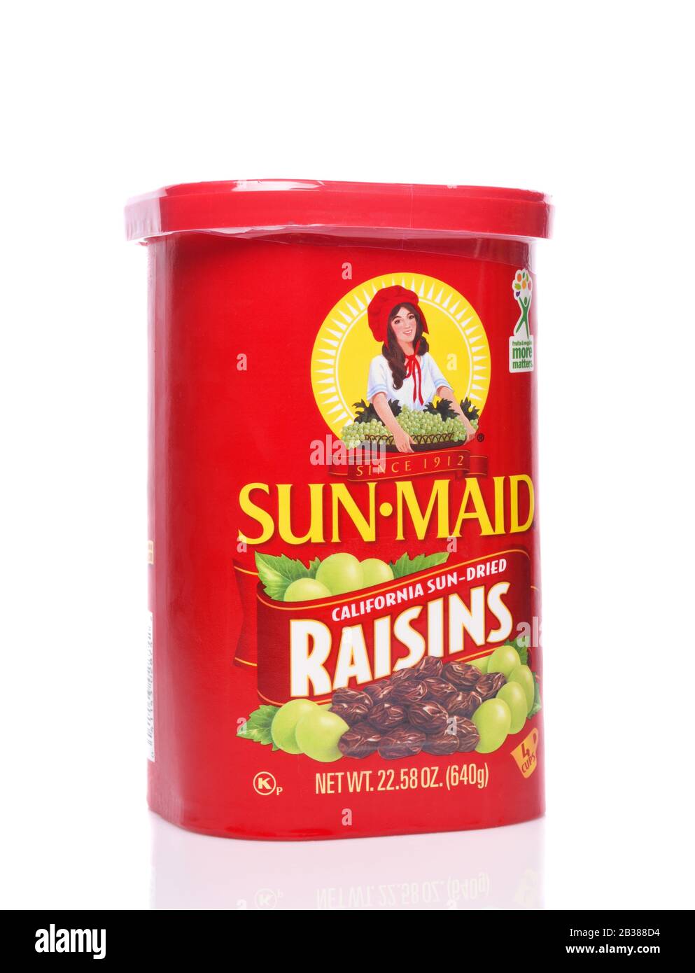 Irvine, CALIFORNIA - 24 DICEMBRE 2019: Una scatola di Raisins di Sun Maid, California Sun-Asciugò. Foto Stock