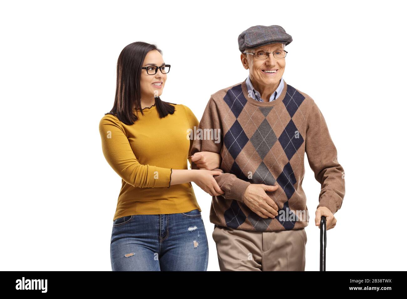 Giovane donna che aiuta un uomo anziano con un bastone da passeggio isolato su sfondo bianco Foto Stock