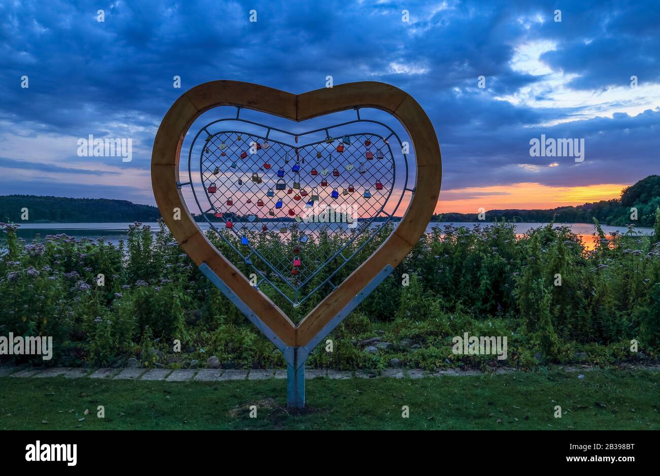 Due simboli d'amore per un amore eterno. Bad Malente-Gremsmühlen Su Dieksee. Foto Stock