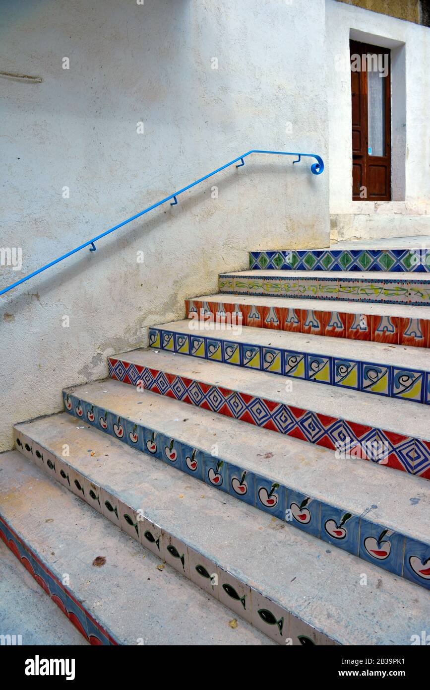 Caratteristica scalinata in maiolica in maiolica a Mazara del Vallo Sicilia Foto Stock