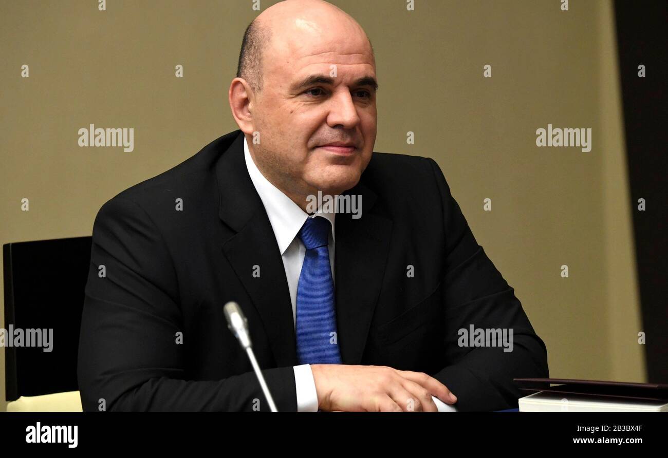 Novo-Ogaryovo, Mosca, Russia. 04th Mar, 2020. Il primo ministro russo Mikhail Mishustin durante una riunione dei membri permanenti del Consiglio di sicurezza della Federazione russa presieduta dal presidente Vladimir Putin nella residenza di Stato di Novo-Ogaryovo il 4 marzo 2020 al di fuori di Mosca, Russia. Putin si riunirà con il presidente turco Recep Tayyip Erdogan per discutere del conflitto in Siria. Credito: Aleksey Nikolskyi/Kremlin Pool/Alamy Live News Foto Stock
