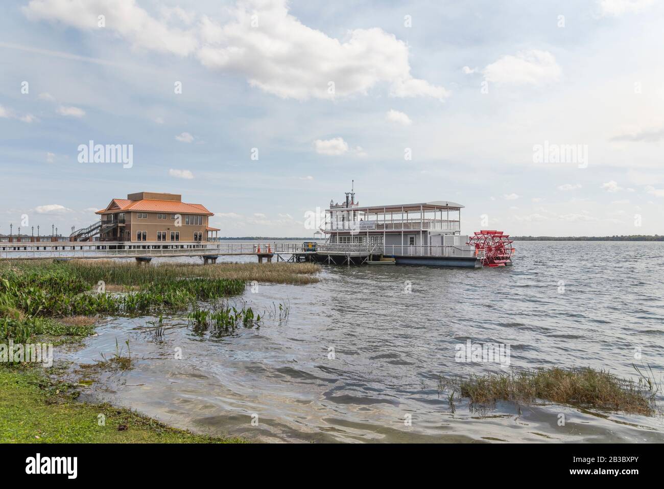 La Dora Queen River Boat Naviga Tavares, Florida Usa Foto Stock