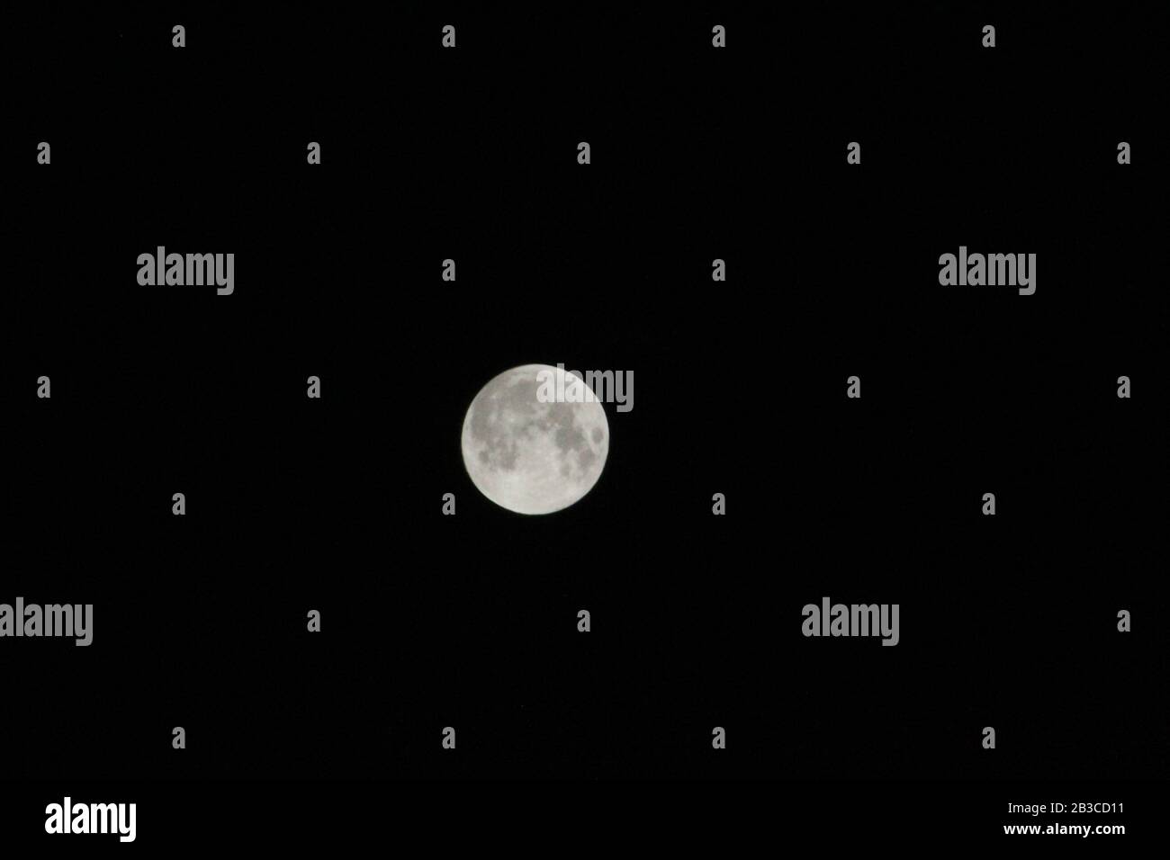 luna piena prima dell'eclissi Foto Stock