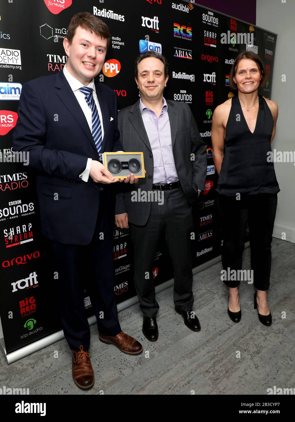 BBC Hereford e Worcester radio Crew hanno ricevuto il John Myers Award per la migliore stazione radio locale nella sala premi durante i premi Audio and radio Industry Awards che si sono tenuti al London Palladium, Londra. Foto Stock