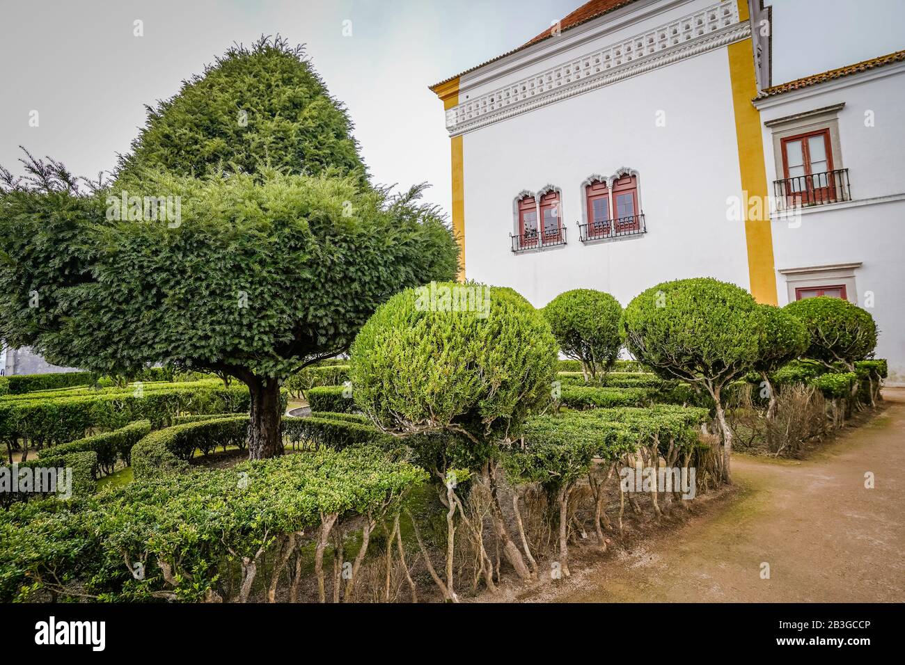 Il Palazzo Nazionale di Sintra, chiamato anche Palazzo di Sintra e Palazzo Comunale, è un ex palazzo reale medievale e attuale musem storico nel Foto Stock